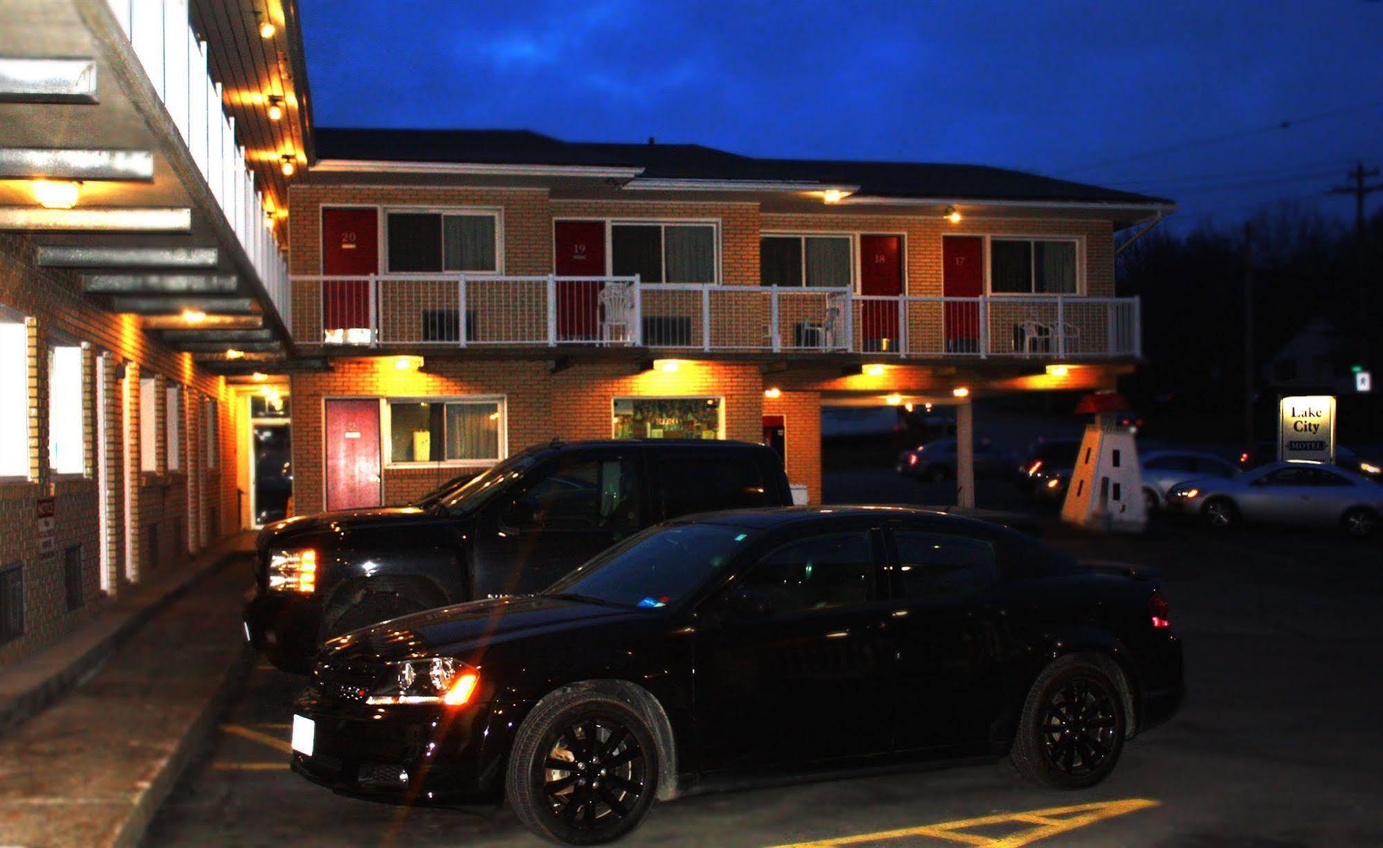 Lake City Motel Ντάρτμουθ Εξωτερικό φωτογραφία
