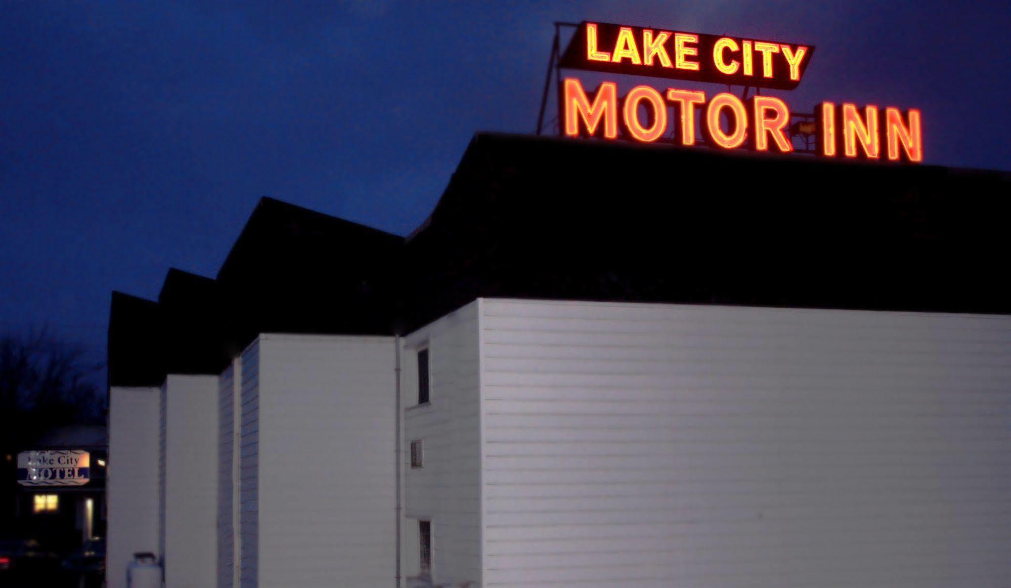 Lake City Motel Ντάρτμουθ Εξωτερικό φωτογραφία